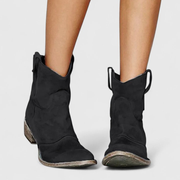 ALEA– WESTERN CHIC ANKLE BOOTS